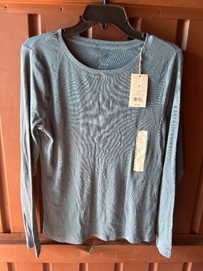 A New Day Women Long Sleeve Crew Neck T-Shirt Blue Medium